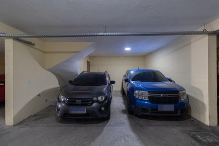 Garagem de casa de condomínio à venda com 3 quartos, 105m² em Vila Talarico, São Paulo