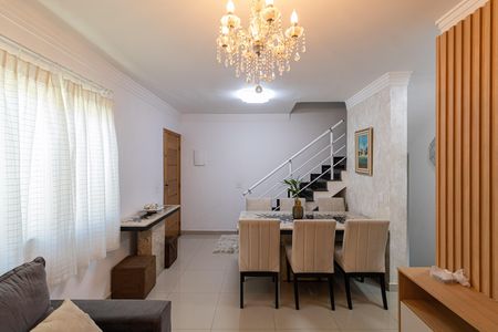 Sala de casa de condomínio à venda com 3 quartos, 105m² em Vila Talarico, São Paulo