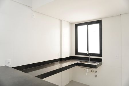 Apartamento à venda com 180m², 3 quartos e 2 vagas Apartamento à venda com 180m², 3 quartos e 2 vagasCozinha e Área de Serviço