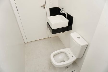 Apartamento à venda com 180m², 3 quartos e 2 vagas Apartamento à venda com 180m², 3 quartos e 2 vagasBanheiro Social