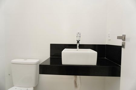 Apartamento à venda com 180m², 3 quartos e 2 vagas Apartamento à venda com 180m², 3 quartos e 2 vagasBanheiro da Suíte
