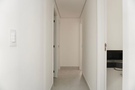 Apartamento à venda com 180m², 3 quartos e 2 vagas Apartamento à venda com 180m², 3 quartos e 2 vagasCorredor