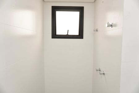 Apartamento à venda com 180m², 3 quartos e 2 vagas Apartamento à venda com 180m², 3 quartos e 2 vagasBanheiro da Suíte