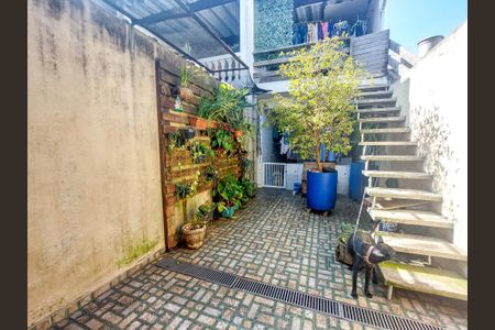 Quintal de casa à venda com 2 quartos, 90m² em Jardim Sao Joao, São Paulo