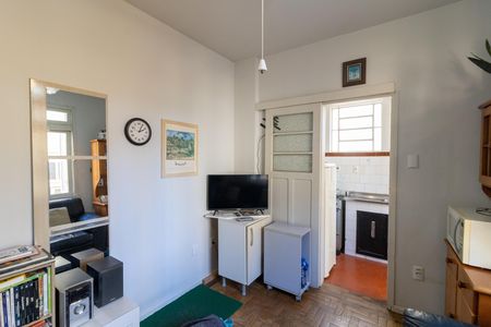 Apartamento à venda com 35m², 1 quarto e sem vaga Apartamento à venda com 35m², 1 quarto e sem vagaSala