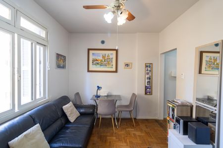 Apartamento à venda com 35m², 1 quarto e sem vaga Apartamento à venda com 35m², 1 quarto e sem vagaSala