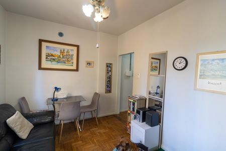 Apartamento à venda com 35m², 1 quarto e sem vaga Apartamento à venda com 35m², 1 quarto e sem vagaSala
