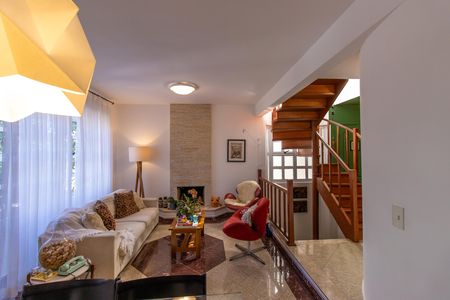 Casa de condomínio para alugar com 220m², 3 quartos e 3 vagas Casa de condomínio para alugar com 220m², 3 quartos e 3 vagasSala 1