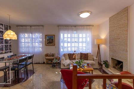 Casa de condomínio para alugar com 220m², 3 quartos e 3 vagas Casa de condomínio para alugar com 220m², 3 quartos e 3 vagasSala 1