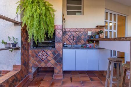 Casa de condomínio para alugar com 220m², 3 quartos e 3 vagas Casa de condomínio para alugar com 220m², 3 quartos e 3 vagasQuintal dos fundos/Area da churrasqueira
