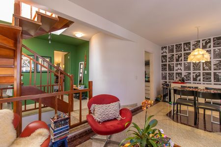 Casa de condomínio para alugar com 220m², 3 quartos e 3 vagas Casa de condomínio para alugar com 220m², 3 quartos e 3 vagasSala 1