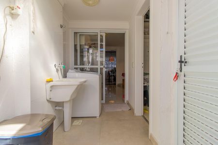 Casa de condomínio para alugar com 220m², 3 quartos e 3 vagas Casa de condomínio para alugar com 220m², 3 quartos e 3 vagasÁrea de Serviço
