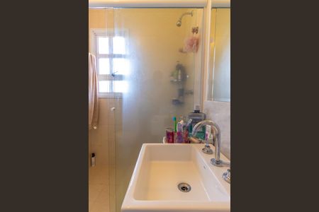 Casa de condomínio para alugar com 220m², 3 quartos e 3 vagas Casa de condomínio para alugar com 220m², 3 quartos e 3 vagasBanheiro do Quarto 3 - Suíte