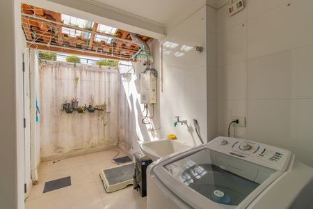 Casa de condomínio para alugar com 220m², 3 quartos e 3 vagas Casa de condomínio para alugar com 220m², 3 quartos e 3 vagasÁrea de Serviço