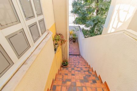 Casa de condomínio para alugar com 220m², 3 quartos e 3 vagas Casa de condomínio para alugar com 220m², 3 quartos e 3 vagasCorredor Lateral