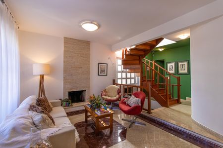 Casa de Condomínio para alugar com 3 quartos, 220m² em Granja Viana, Cotia