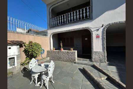 Área comum de casa à venda com 3 quartos, 290m² em Praça Seca, Rio de Janeiro
