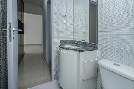 Apartamento à venda com 65m², 3 quartos e 1 vaga Apartamento à venda com 65m², 3 quartos e 1 vagabanheiro social_3