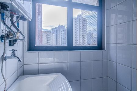 Apartamento à venda com 65m², 3 quartos e 1 vaga Apartamento à venda com 65m², 3 quartos e 1 vagaárea de serviço_3