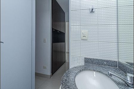 Apartamento à venda com 65m², 3 quartos e 1 vaga Apartamento à venda com 65m², 3 quartos e 1 vagabanheiro social_4