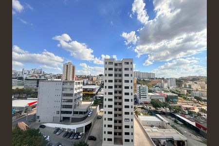 Vista Quarto 2 de apartamento para alugar com 2 quartos, 47m² em Estoril, Belo Horizonte