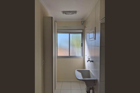 ÁREA DE SERVIÇO de apartamento para alugar com 2 quartos, 50m² em Jardim Myrian Moreira da Costa, Campinas