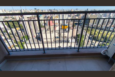 Varanda de kitnet/studio para alugar com 1 quarto, 28m² em Liberdade, São Paulo