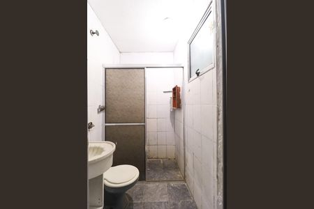 Banheiro de casa para alugar com 1 quarto, 55m² em Jardim Filhos da Terra, São Paulo