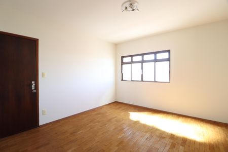 Apartamento para alugar com 3 quartos, 114m² em Martins, Uberlândia