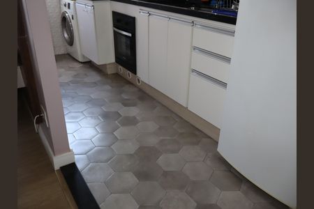Cozinha de apartamento para alugar com 2 quartos, 45m² em Jardim Ibitirama, São Paulo