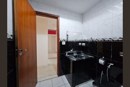Casa para alugar com 100m², 3 quartos e 2 vagas Casa para alugar com 100m², 3 quartos e 2 vagasBanheiro