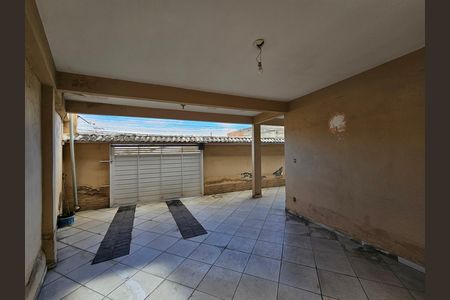 Garagem  de casa para alugar com 3 quartos, 100m² em Dona Neli, Nova Iguaçu