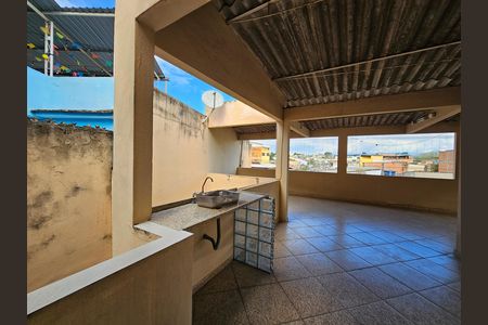 Casa para alugar com 100m², 3 quartos e 2 vagas Casa para alugar com 100m², 3 quartos e 2 vagasTerraço