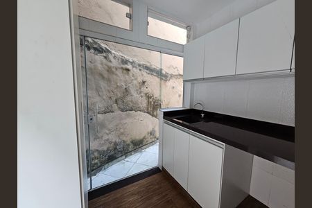 Área de serviço  de casa para alugar com 3 quartos, 100m² em Dona Neli, Nova Iguaçu