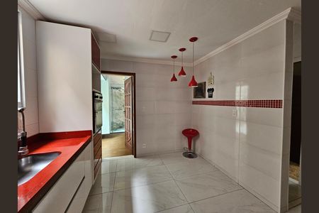 Casa para alugar com 100m², 3 quartos e 2 vagas Casa para alugar com 100m², 3 quartos e 2 vagasCozinha