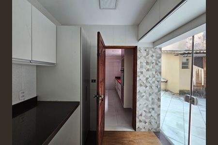 Casa para alugar com 100m², 3 quartos e 2 vagas Casa para alugar com 100m², 3 quartos e 2 vagasÁrea de serviço