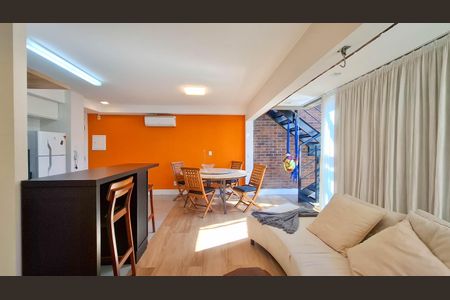 Apartamento à venda com 80m², 1 quarto e 2 vagas Apartamento à venda com 80m², 1 quarto e 2 vagasSala e Cozinha
