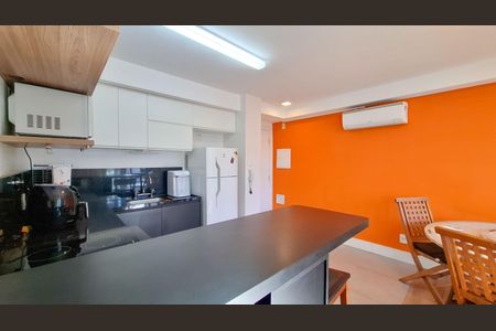 Apartamento à venda com 80m², 1 quarto e 2 vagas Apartamento à venda com 80m², 1 quarto e 2 vagasSala e Cozinha