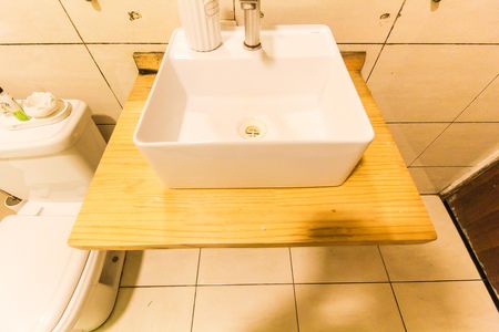 Casa à venda com 125m², 4 quartos e 2 vagasBanheiro - Casa 3