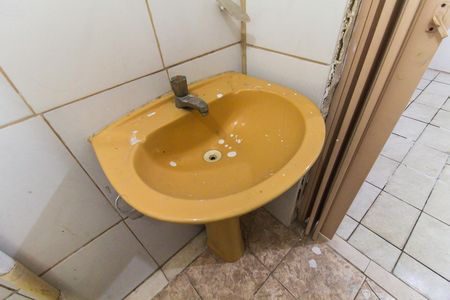 Casa à venda com 125m², 4 quartos e 2 vagasBanheiro - Casa 2