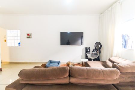 Casa à venda com 125m², 4 quartos e 2 vagasSala - Casa 3