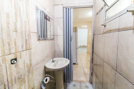 Casa à venda com 125m², 4 quartos e 2 vagasBanheiro - Casa 1