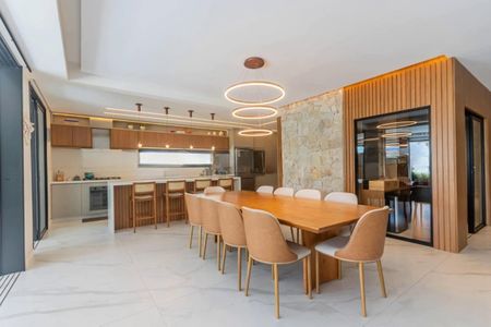 Casa de condomínio à venda com 573m², 4 quartos e 6 vagas Casa de condomínio à venda com 573m², 4 quartos e 6 vagasFoto 17