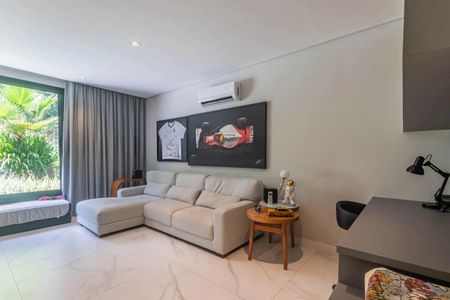 Casa de condomínio à venda com 573m², 4 quartos e 6 vagas Casa de condomínio à venda com 573m², 4 quartos e 6 vagasFoto 24