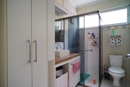 Apartamento à venda com 90m², 2 quartos e 1 vaga Apartamento à venda com 90m², 2 quartos e 1 vagaBanheiro