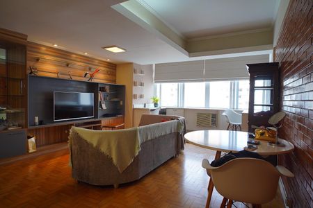 Apartamento à venda com 90m², 2 quartos e 1 vaga Apartamento à venda com 90m², 2 quartos e 1 vagaSala