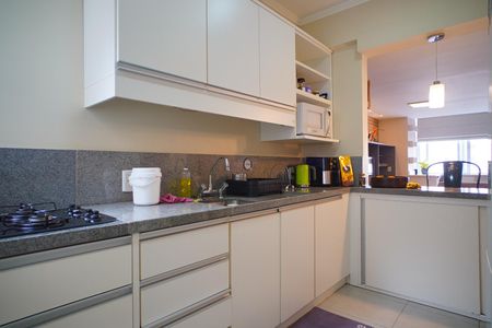 Apartamento à venda com 90m², 2 quartos e 1 vaga Apartamento à venda com 90m², 2 quartos e 1 vagaCozinha