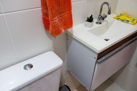 Apartamento à venda com 58m², 2 quartos e 1 vaga Apartamento à venda com 58m², 2 quartos e 1 vagaBanheiro da Suíte 2