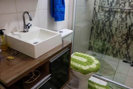 Banheiro de apartamento à venda com 2 quartos, 58m² em Conceicao, Osasco