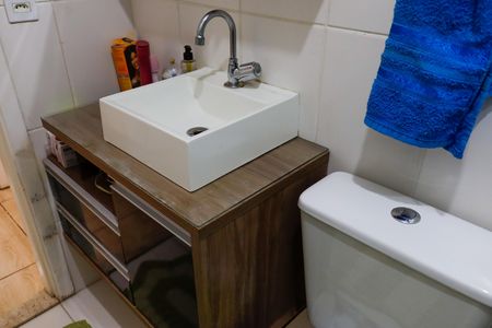 Apartamento à venda com 58m², 2 quartos e 1 vaga Apartamento à venda com 58m², 2 quartos e 1 vagaBanheiro